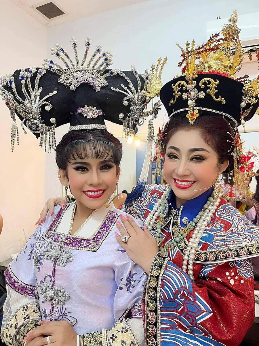 NSƯT Thoại Mỹ: 'Dù không là NSND, tôi vẫn nỗ lực phấn đấu phát triển bản thân' 3 Cải lương xôm tụ sau dịch ảnh 2